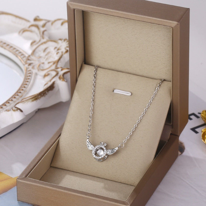 Julia - Wings Necklace