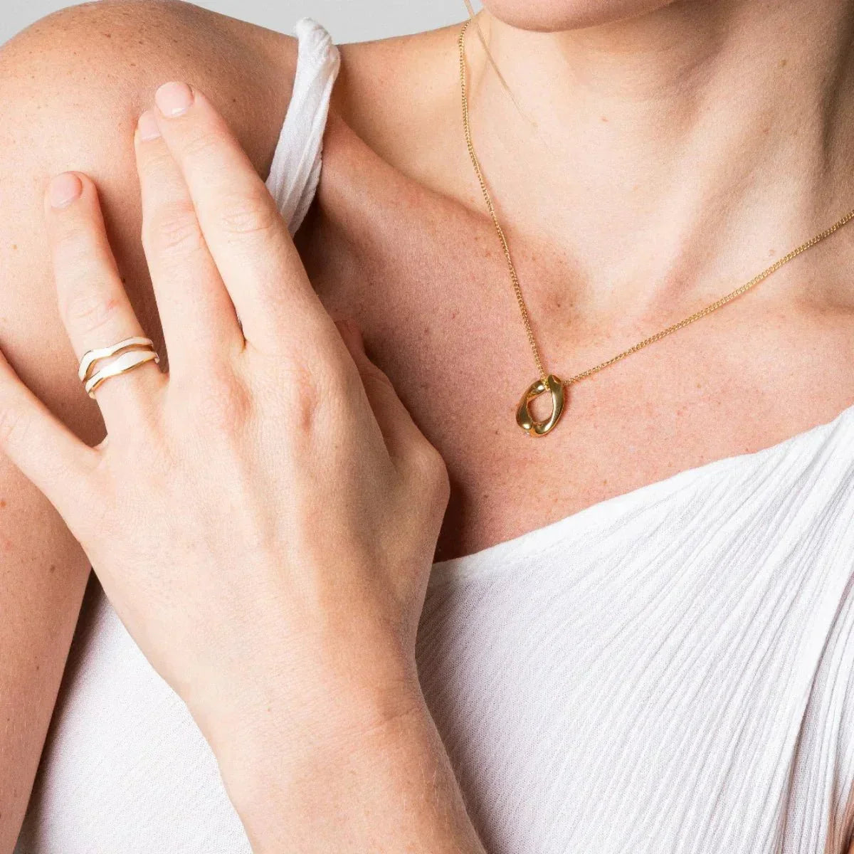 Abstract Mother of Pearl Adjustable Ring 18K Gold Plated