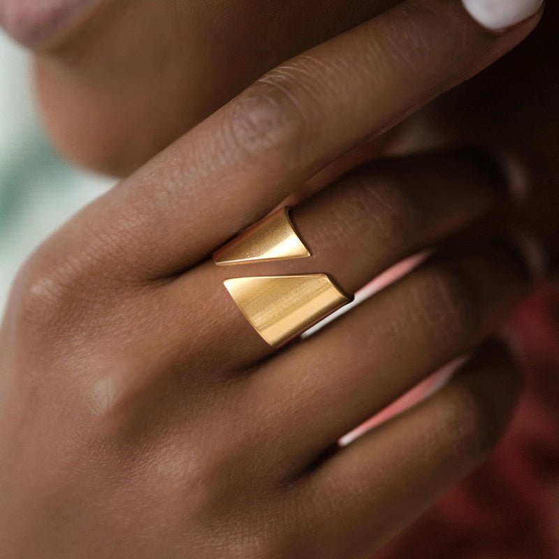 Hips Ring 18K Gold Plated