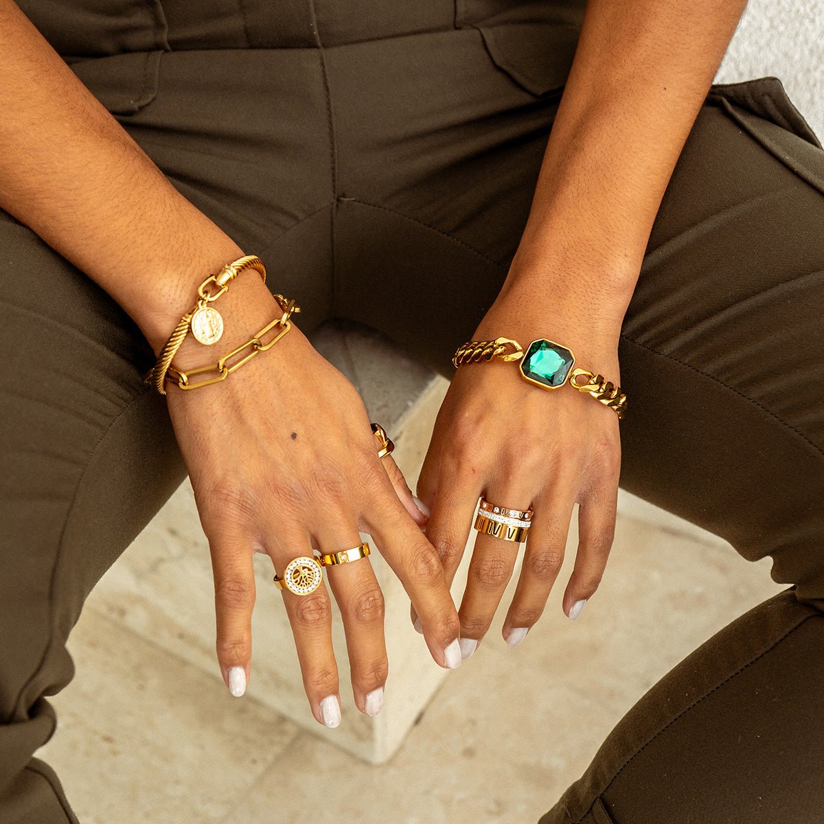 Grace Medallion Bracelet 18K Gold Plated