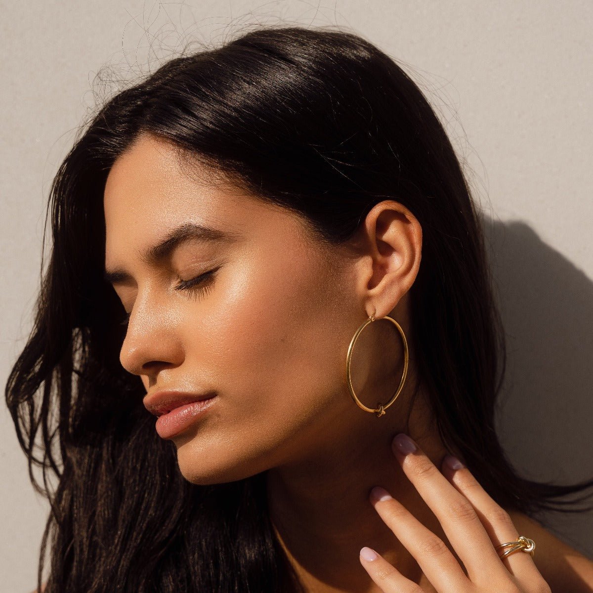 Central Knot Hoop Earrings 18K Gold Plated
