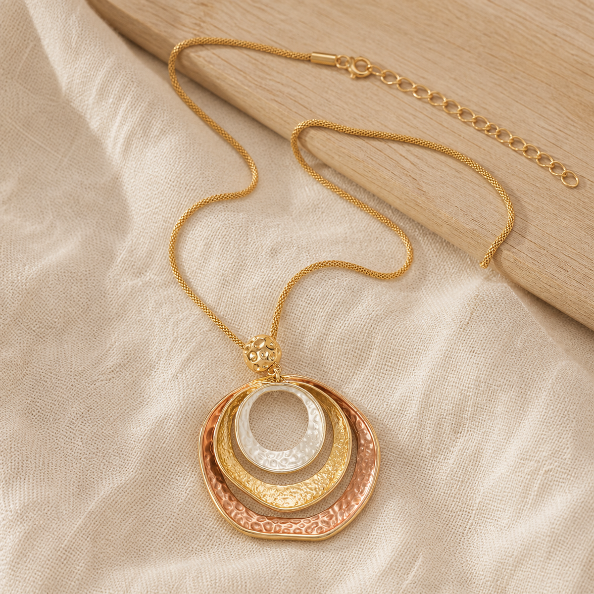 Artistic Layered Circle Pendant Necklace