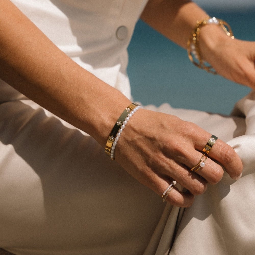 Gold Clover Bangle