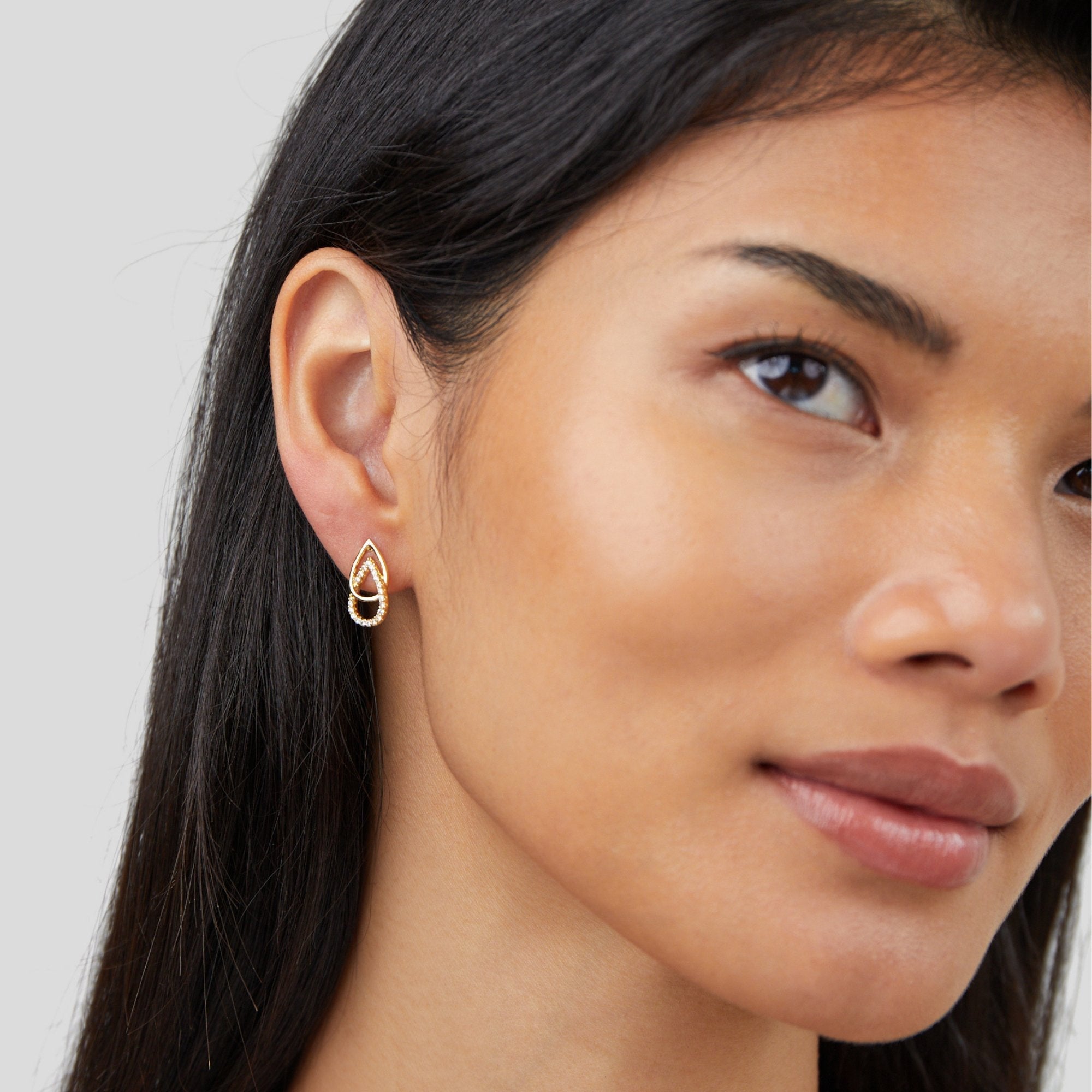LILLI Drop Earrings