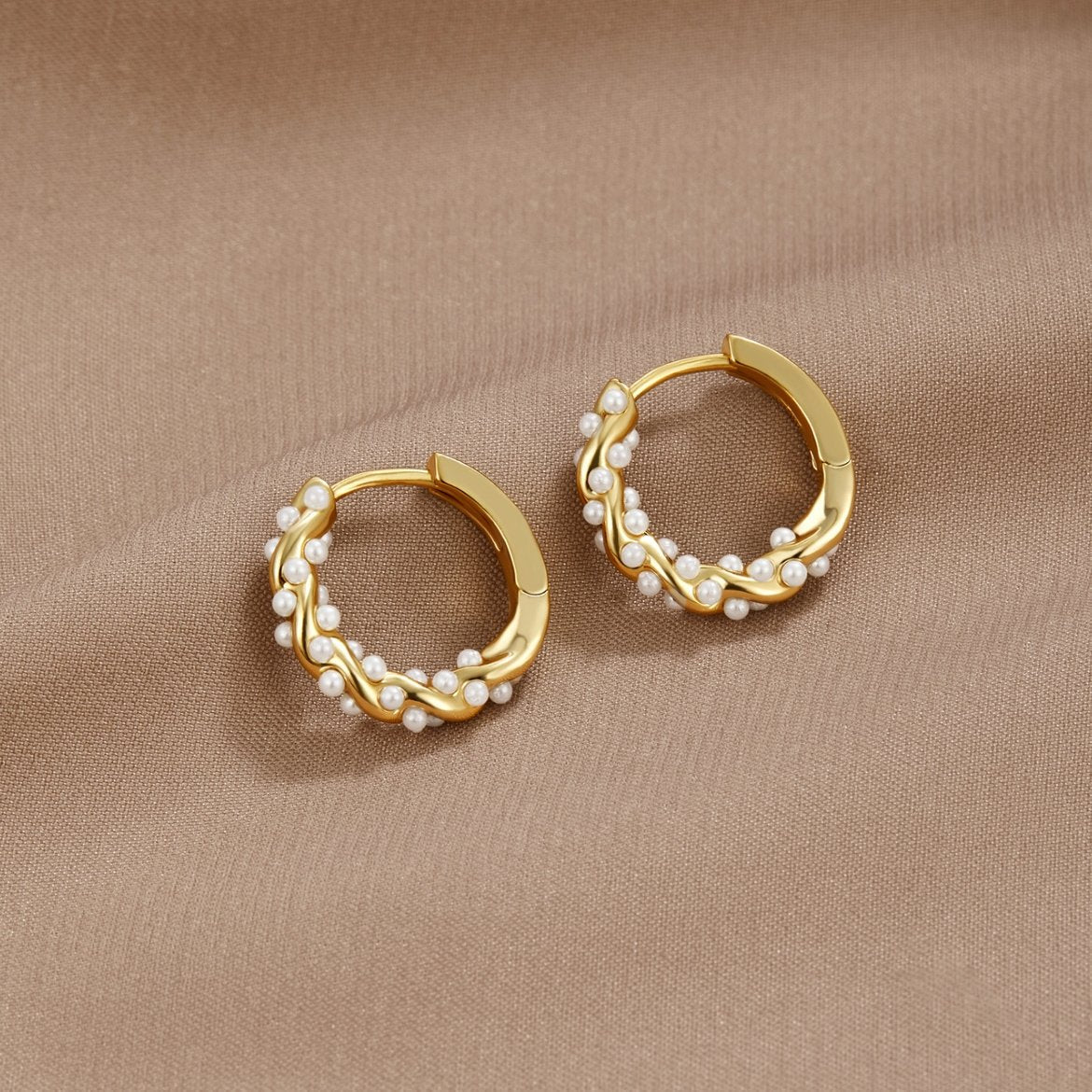 Light Pearl Hoop Earrings