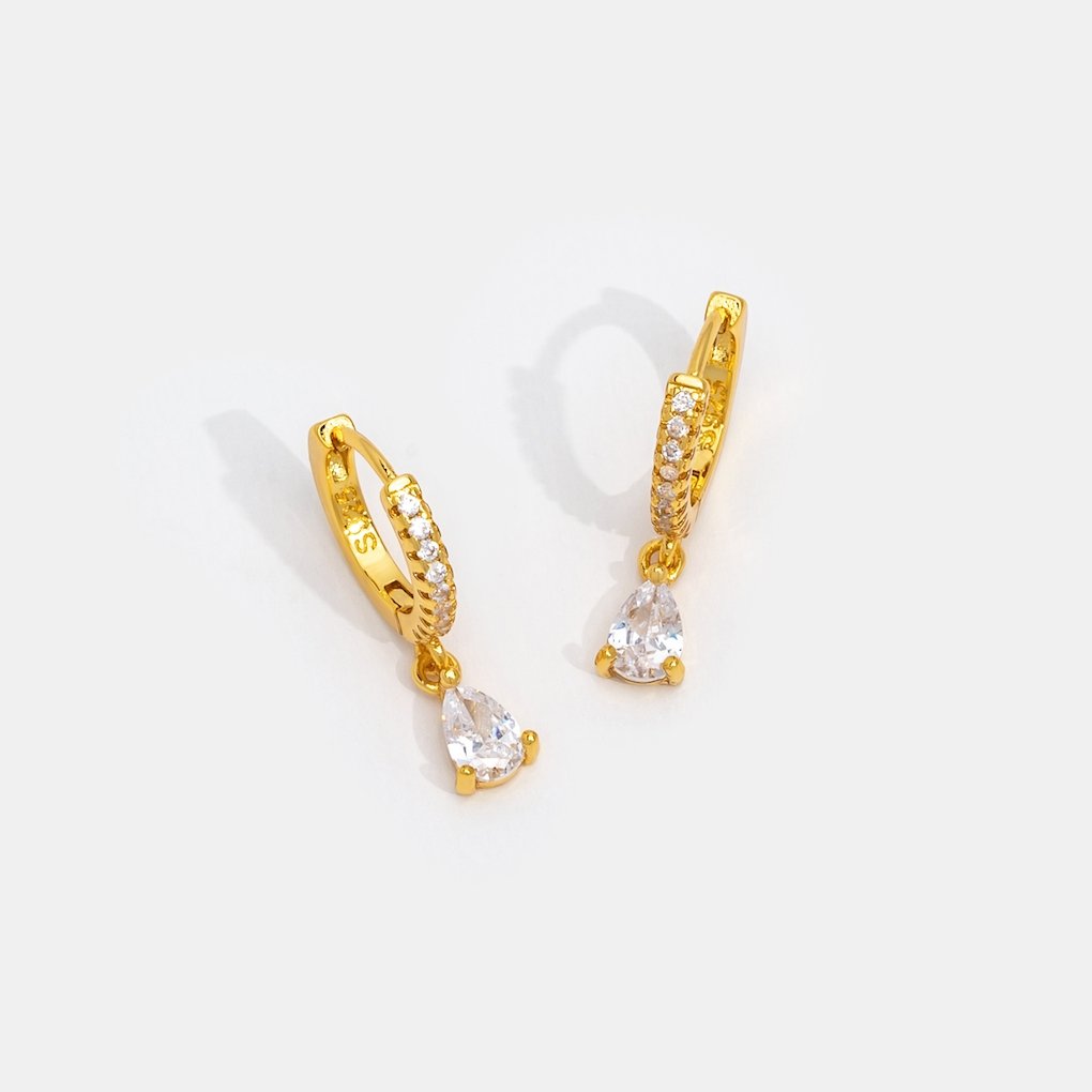 Elegant Gold Earrings with Crystals