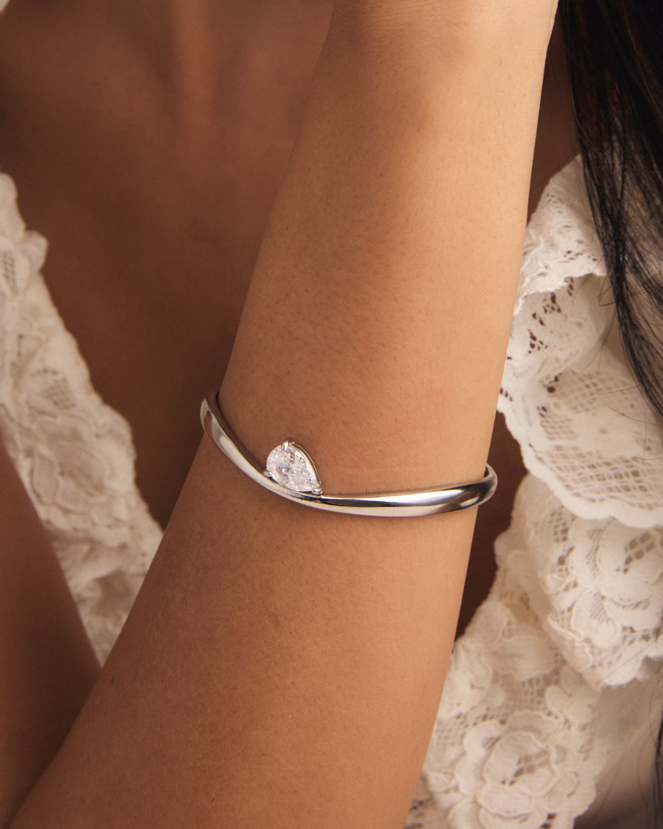 Pia Bangle