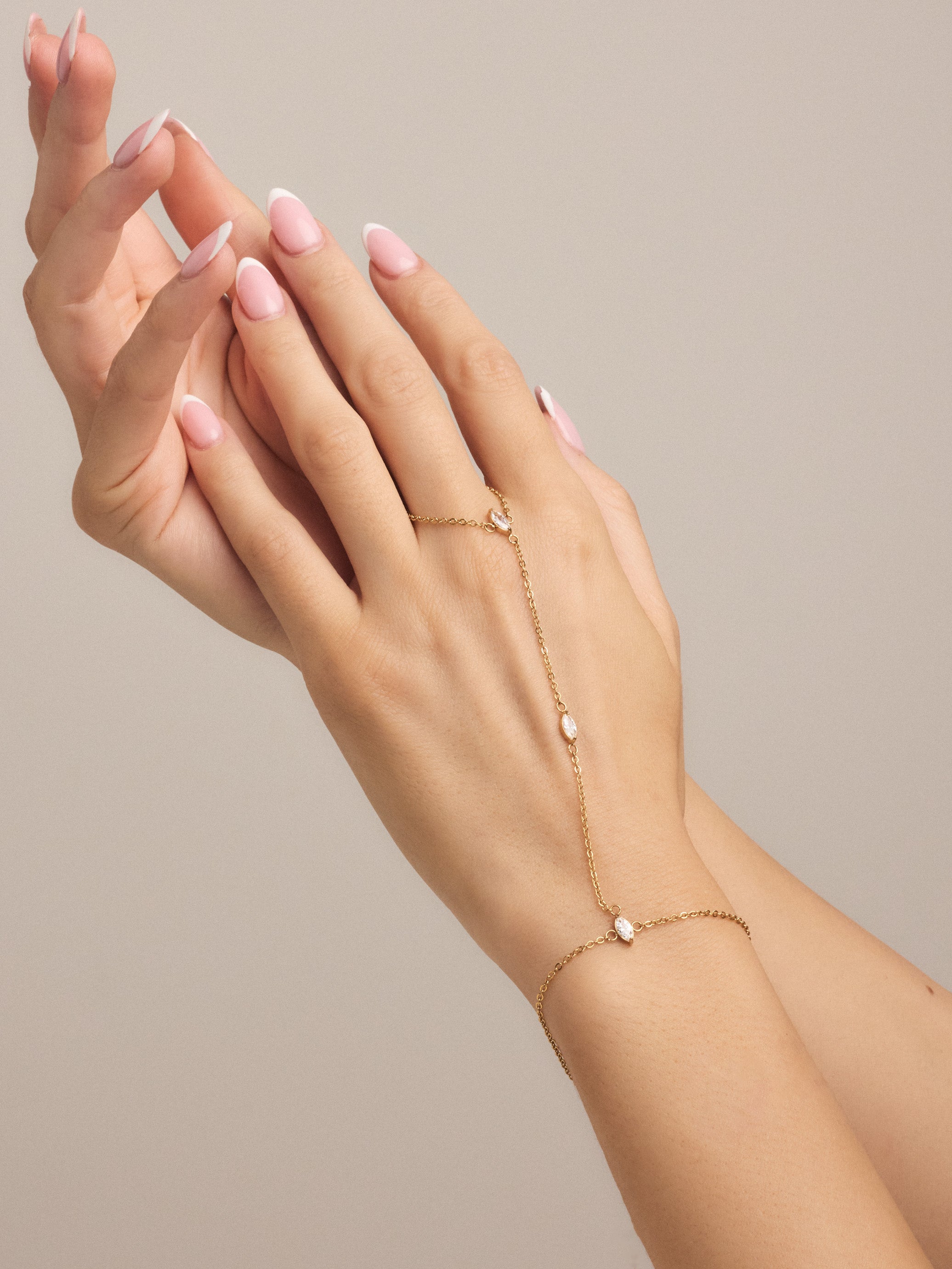Virelle Hand Chain