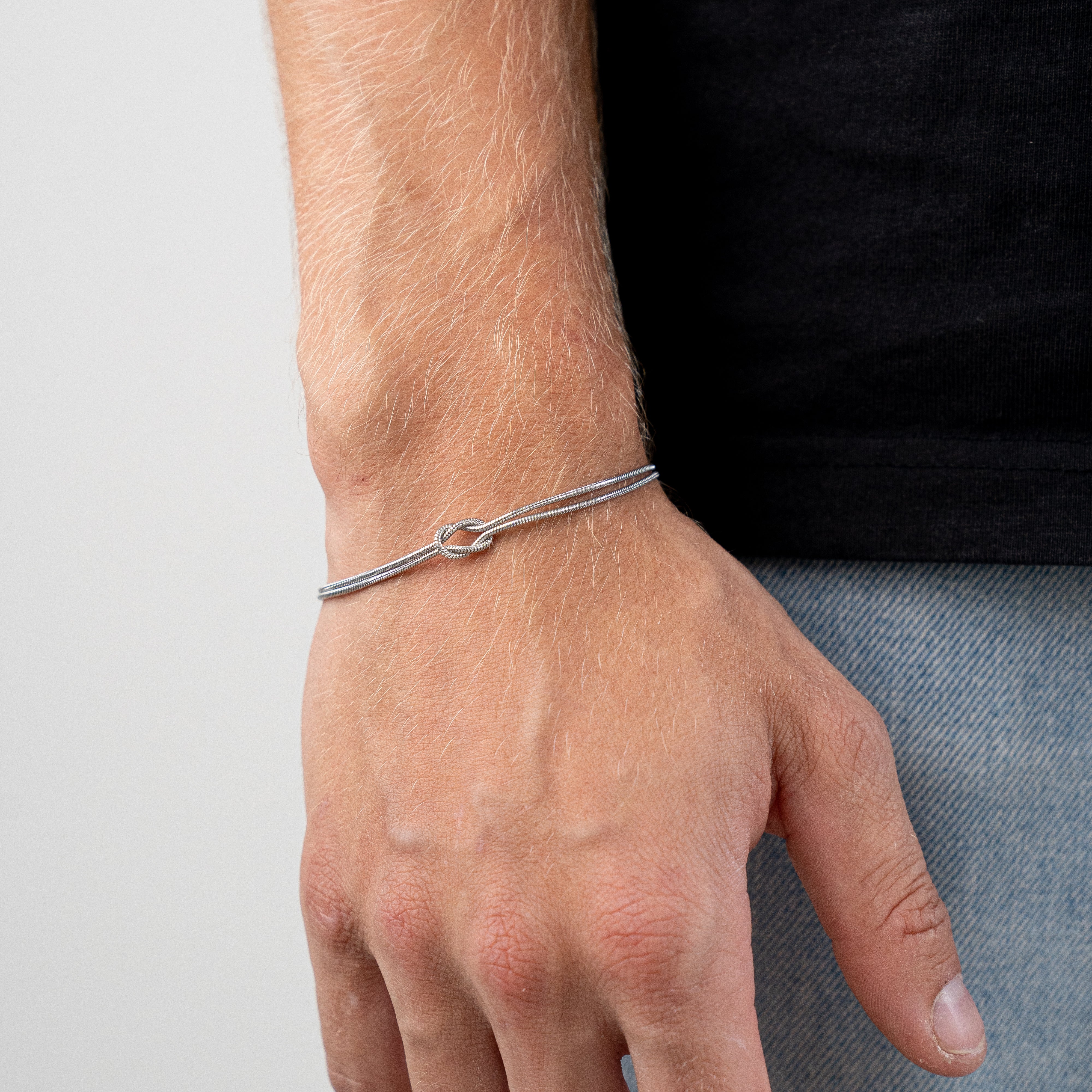 1+1 FREE: Never Ending Bracelet
