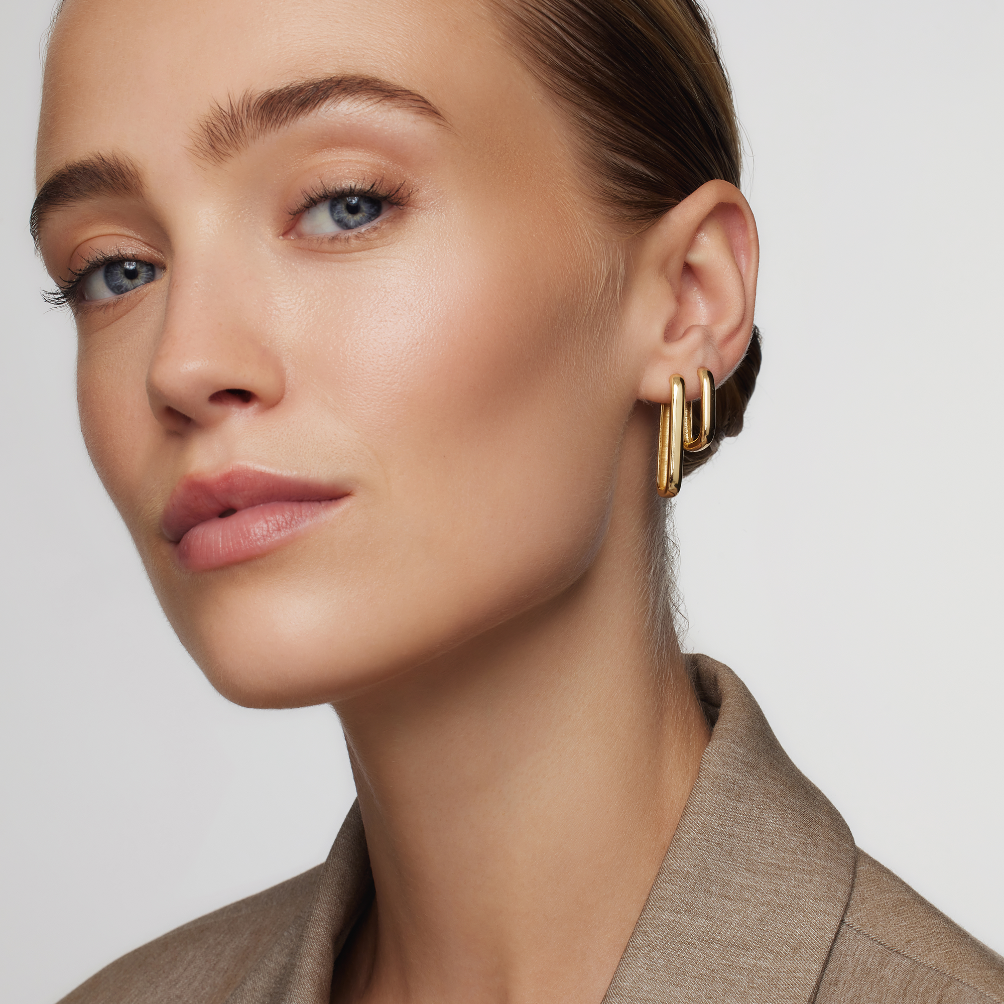 Gold Round Earrings Stora