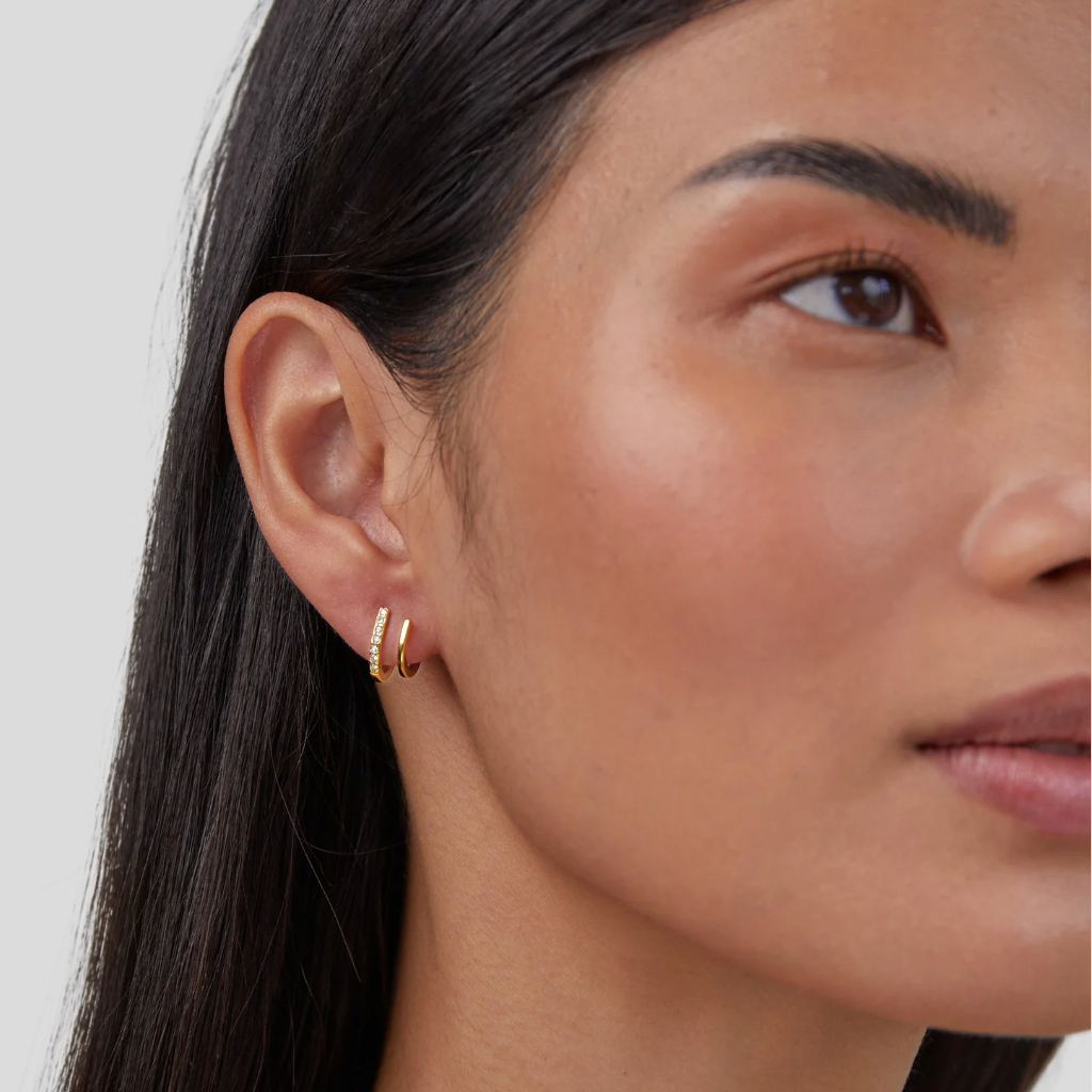 Gold hoof earrings with Crystals