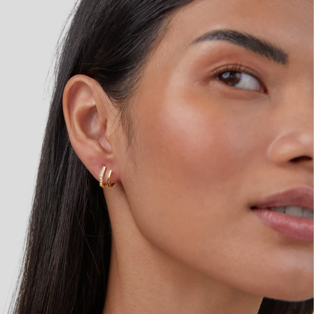 Gold hoof earrings with Crystals