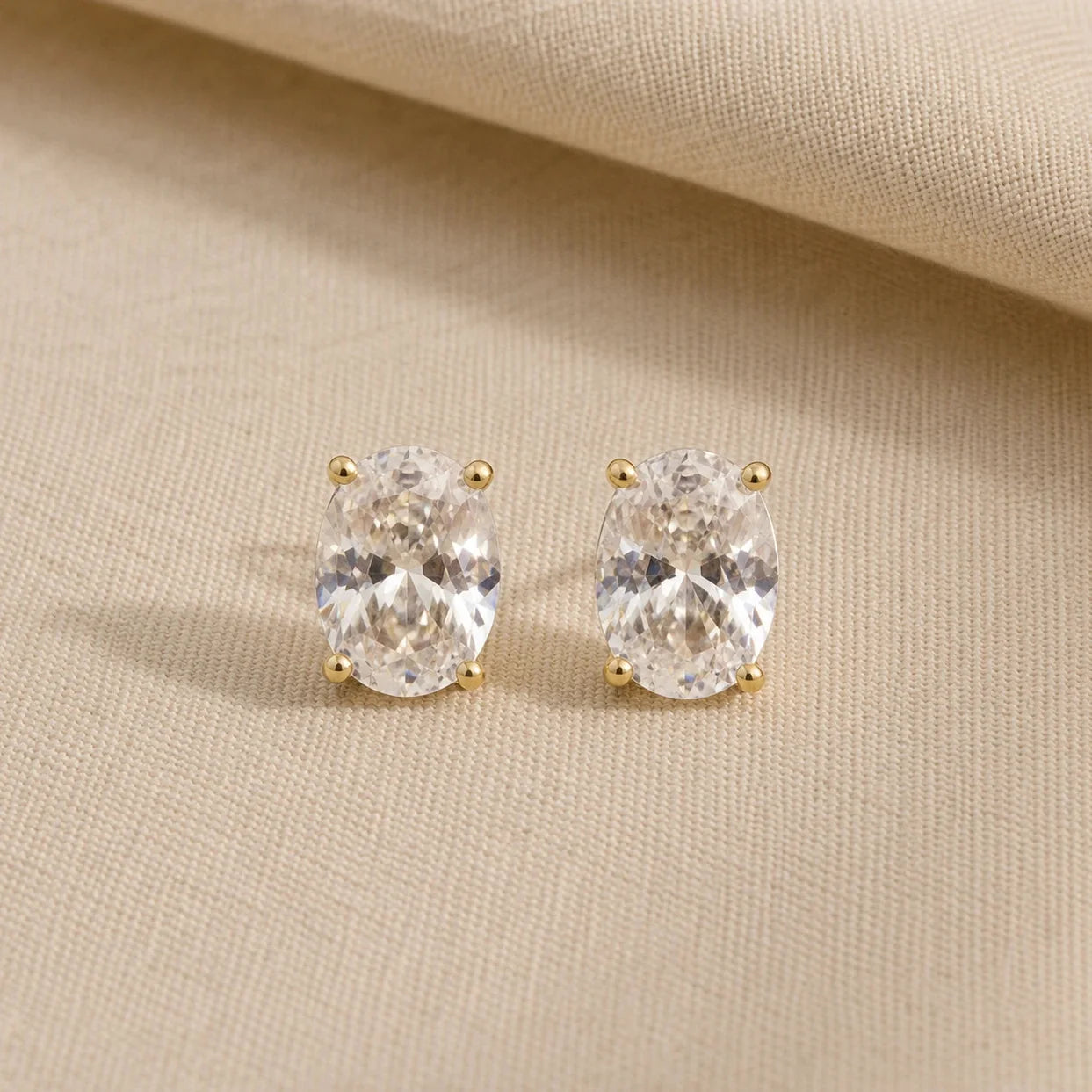 Shimmering Zirconia White Gold Stud Earrings