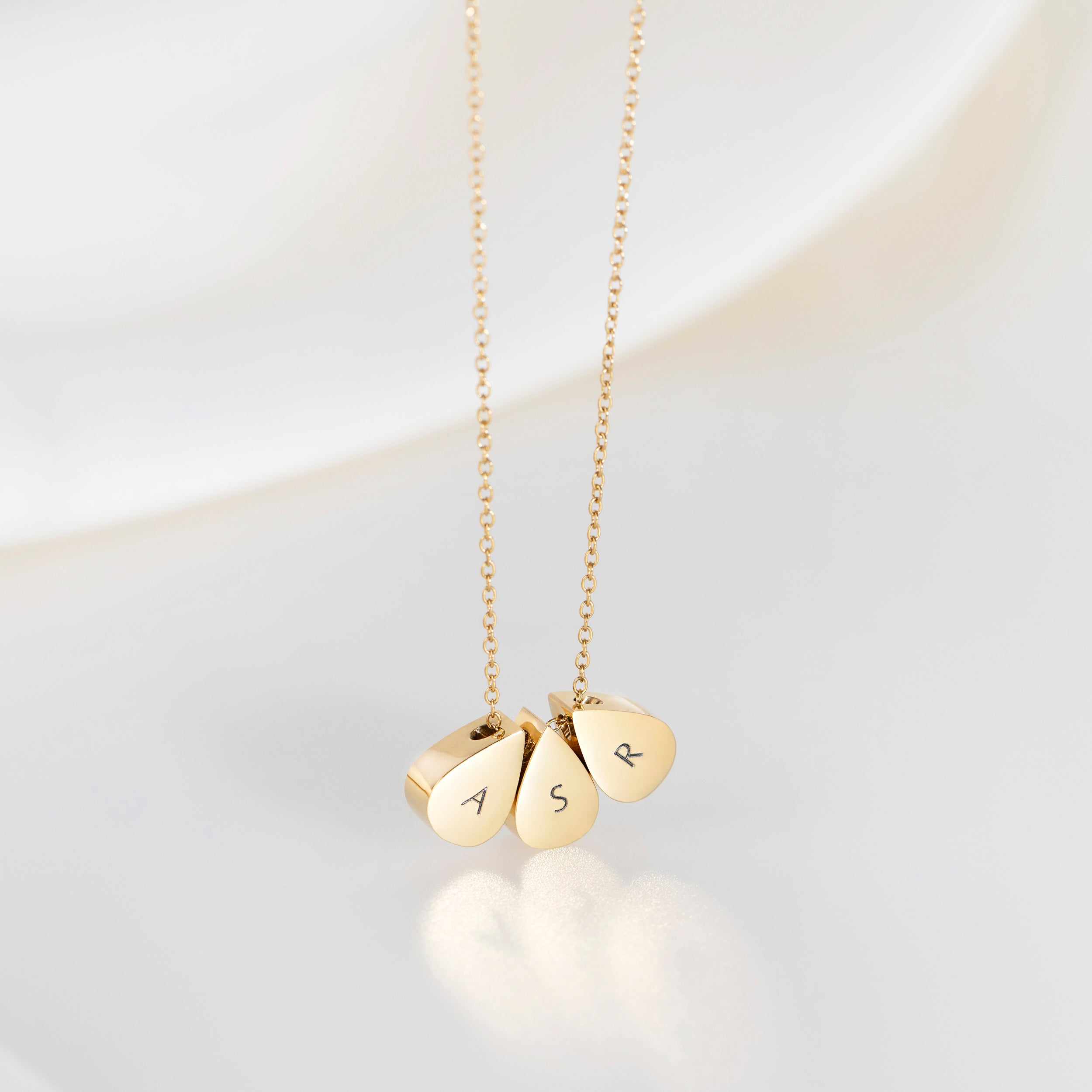 Teardrop Bead Necklace in Gold