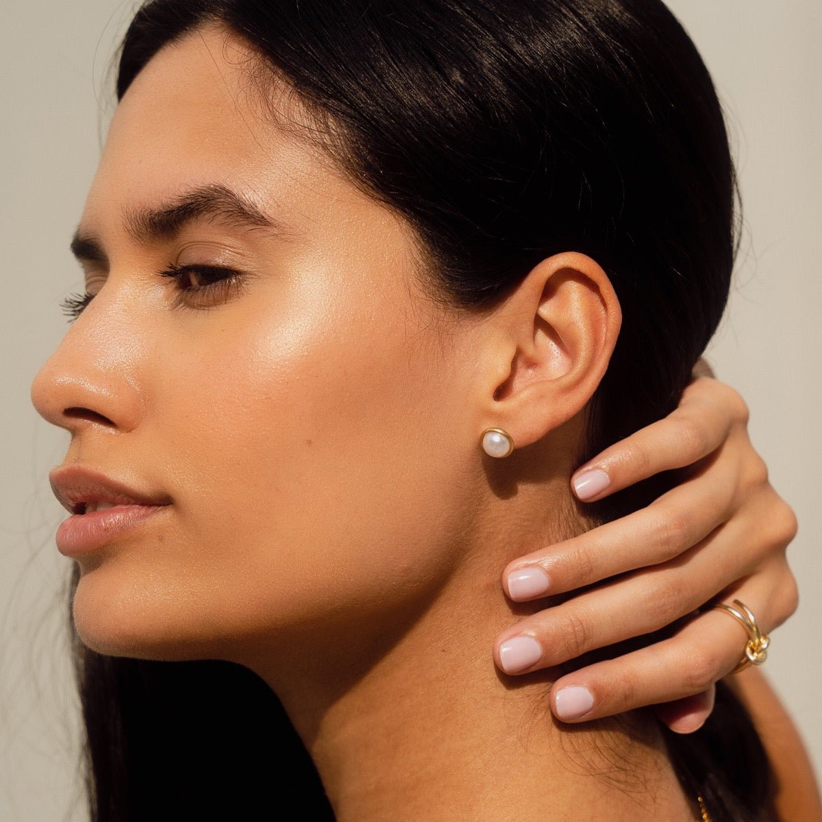 Solitaire Pearl Earrings 18K Gold Plated