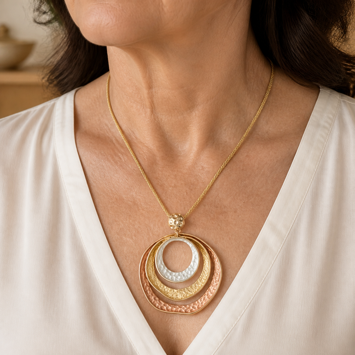 Artistic Layered Circle Pendant Necklace