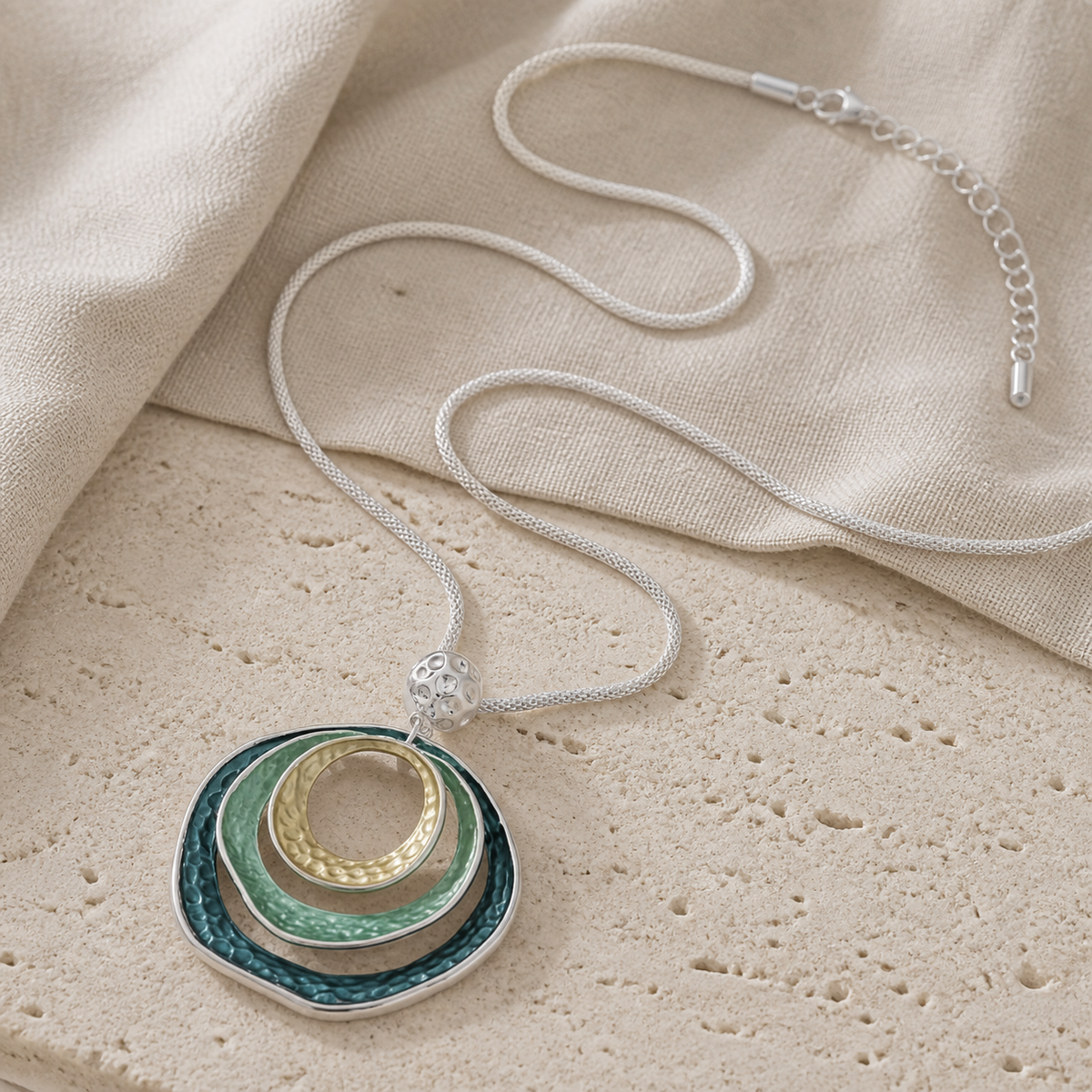 Artistic Layered Circle Pendant Necklace