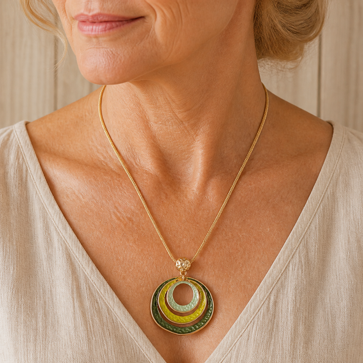 Artistic Layered Circle Pendant Necklace