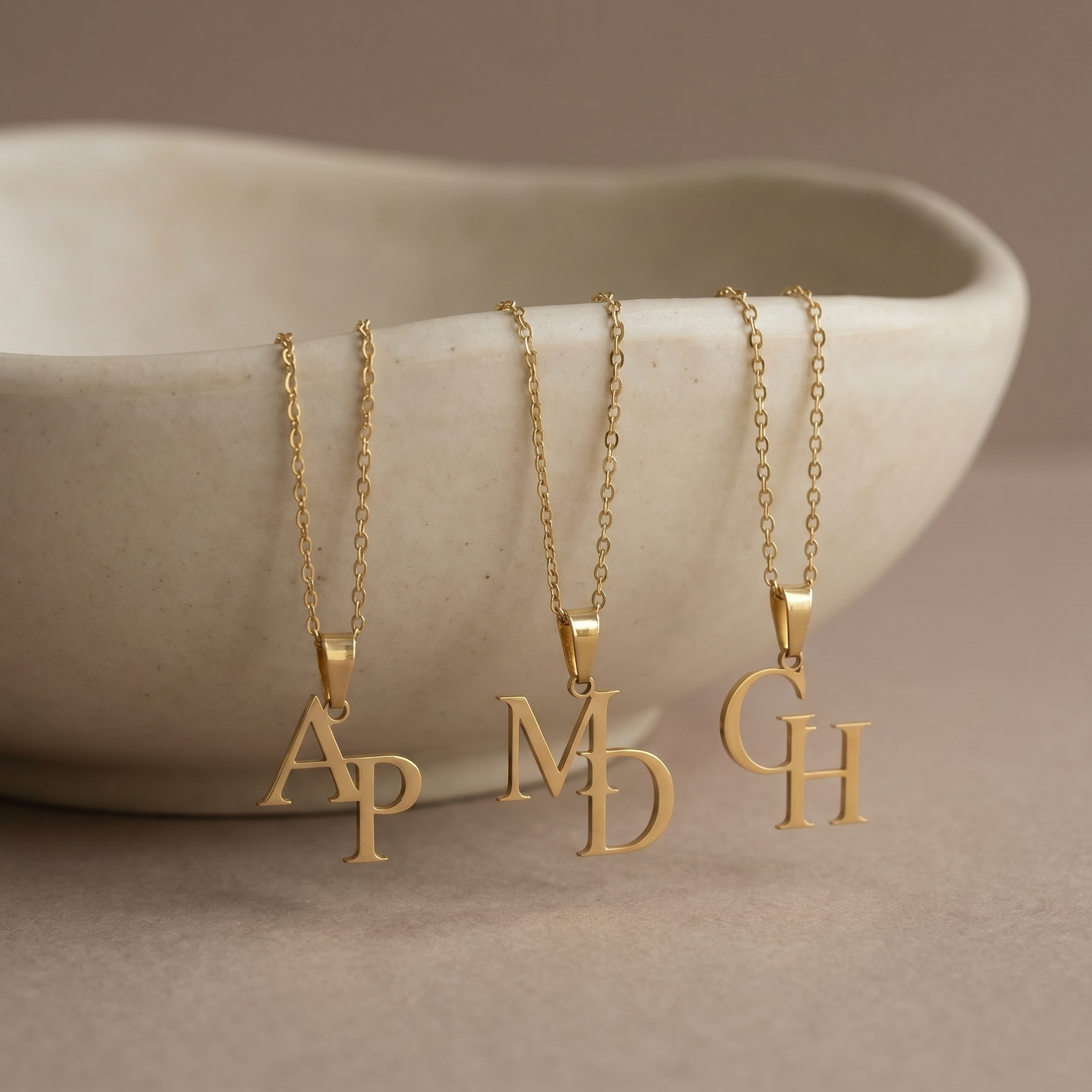 Olivia - Initials Necklace