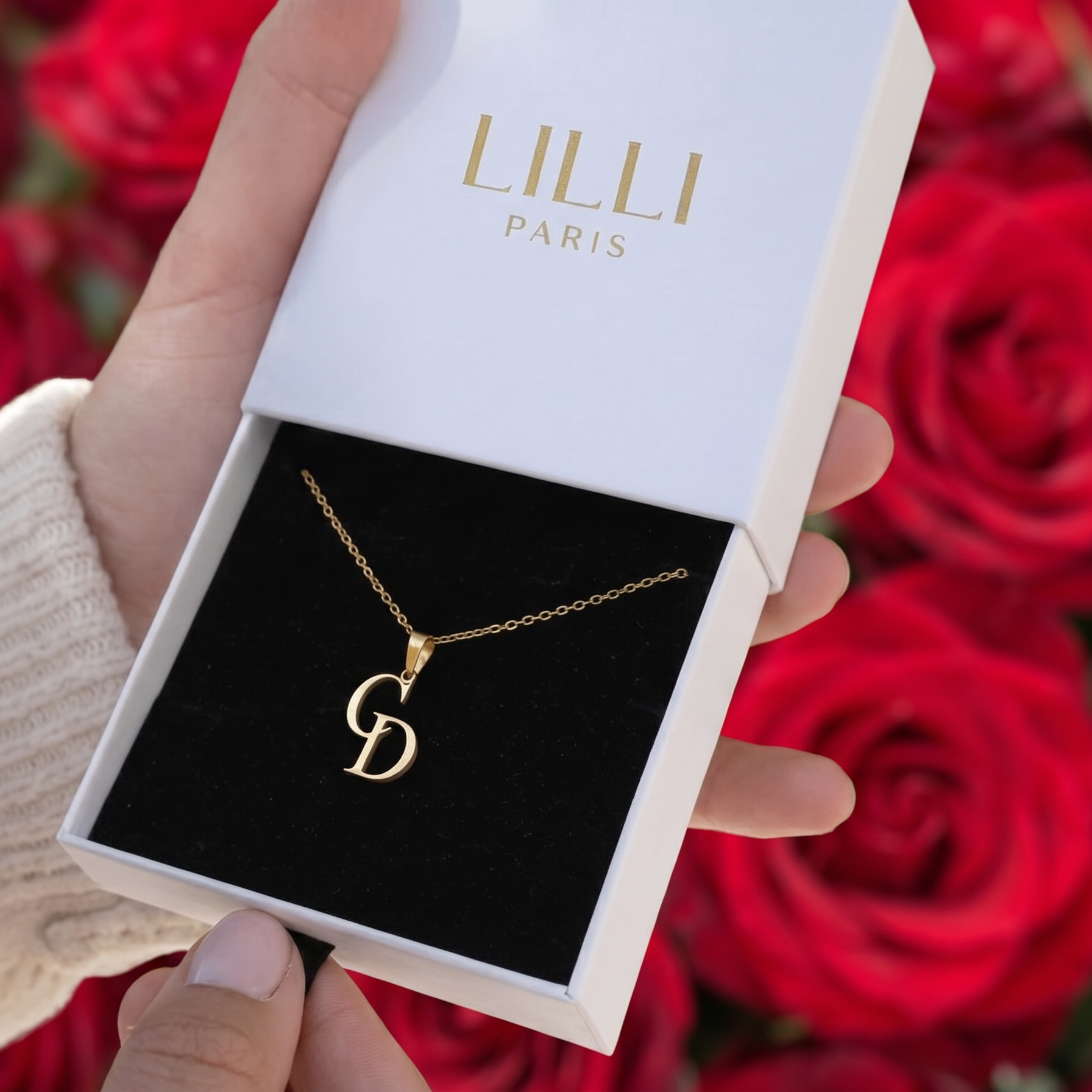 Olivia - Initials Necklace