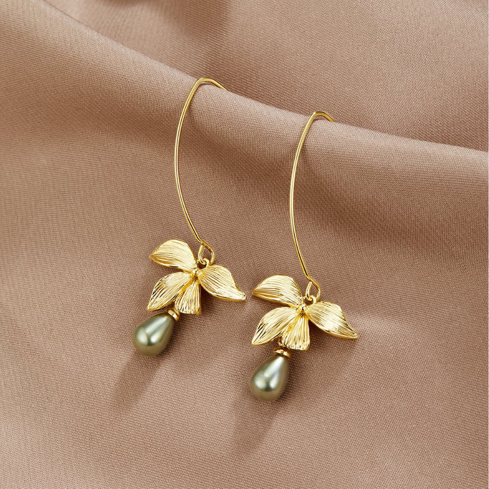 Jadeite Pearl Pendant Earrings