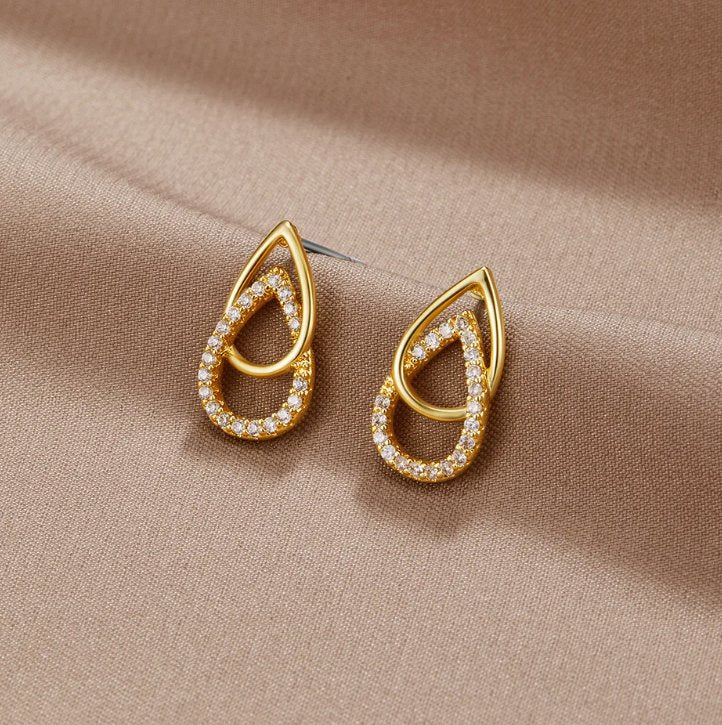 LILLI Drop Earrings