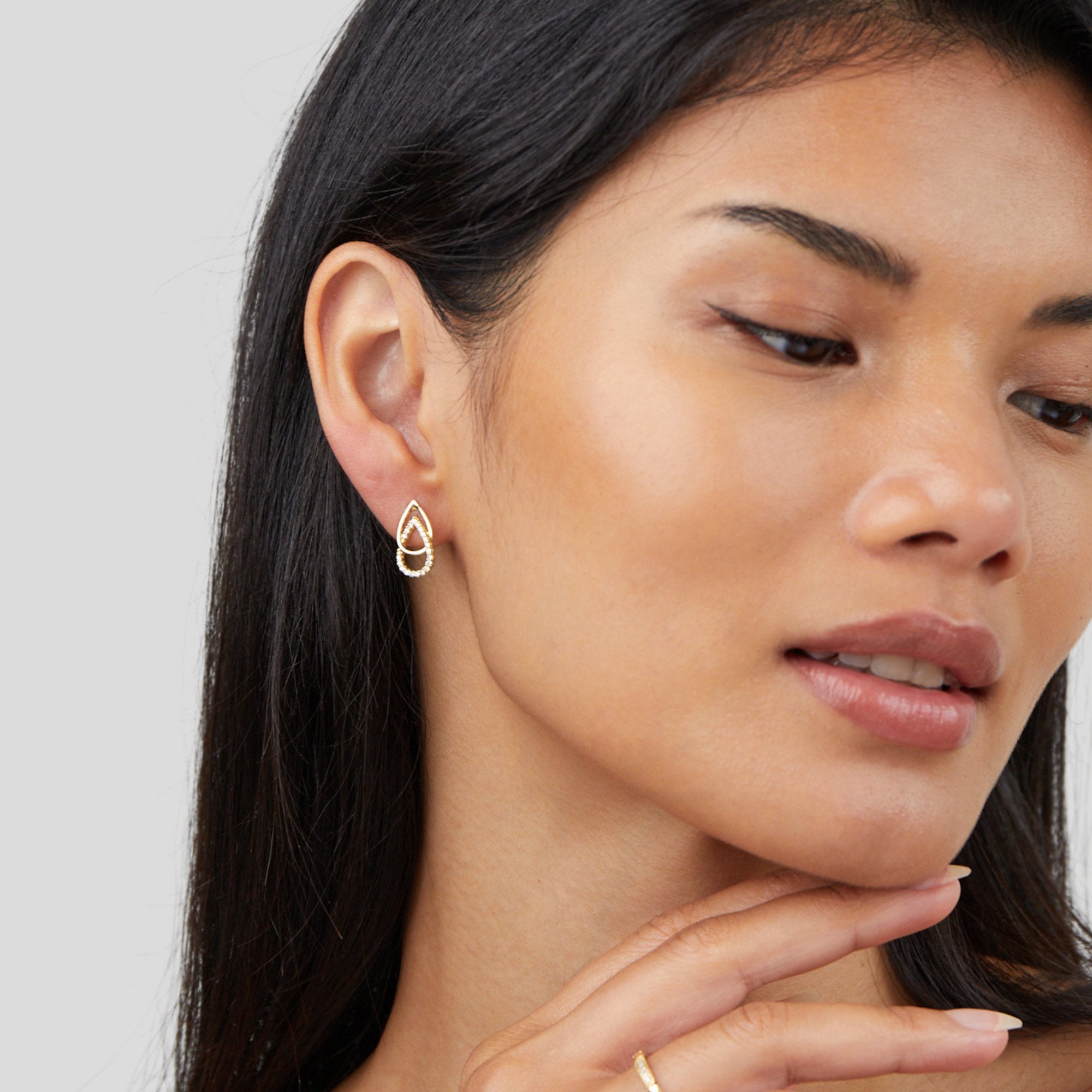 LILLI Drop Earrings