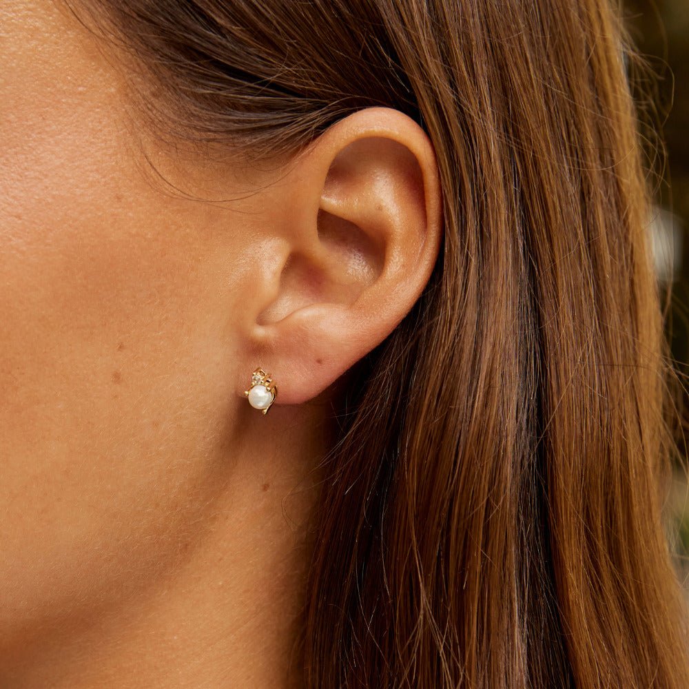 Pearl & Crystal Stud Earrings