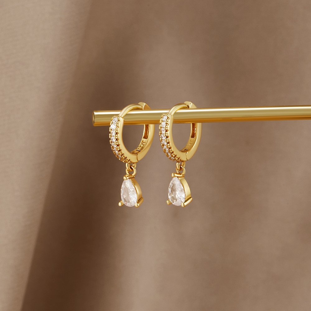 Elegant Gold Earrings with Crystals